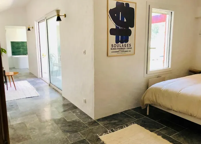 Pensión L'adret Du Bois