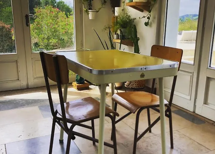 Pensión L'adret Du Bois 4*